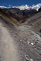 Trekking path near Thorung Phedi